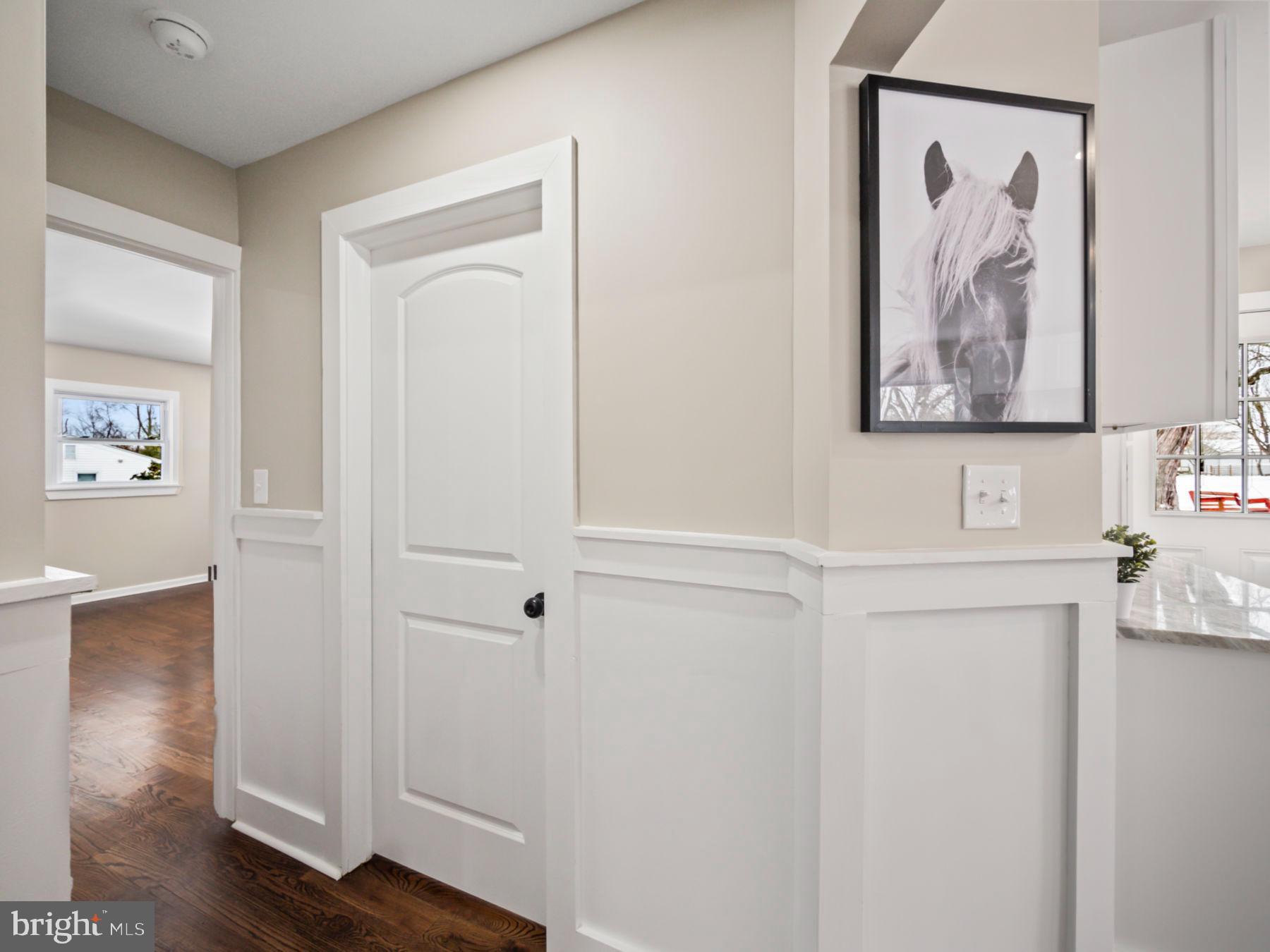 88 Stretch Road Bridgeton, NJ 08302 - Photo 20 of 39 Hallway main level