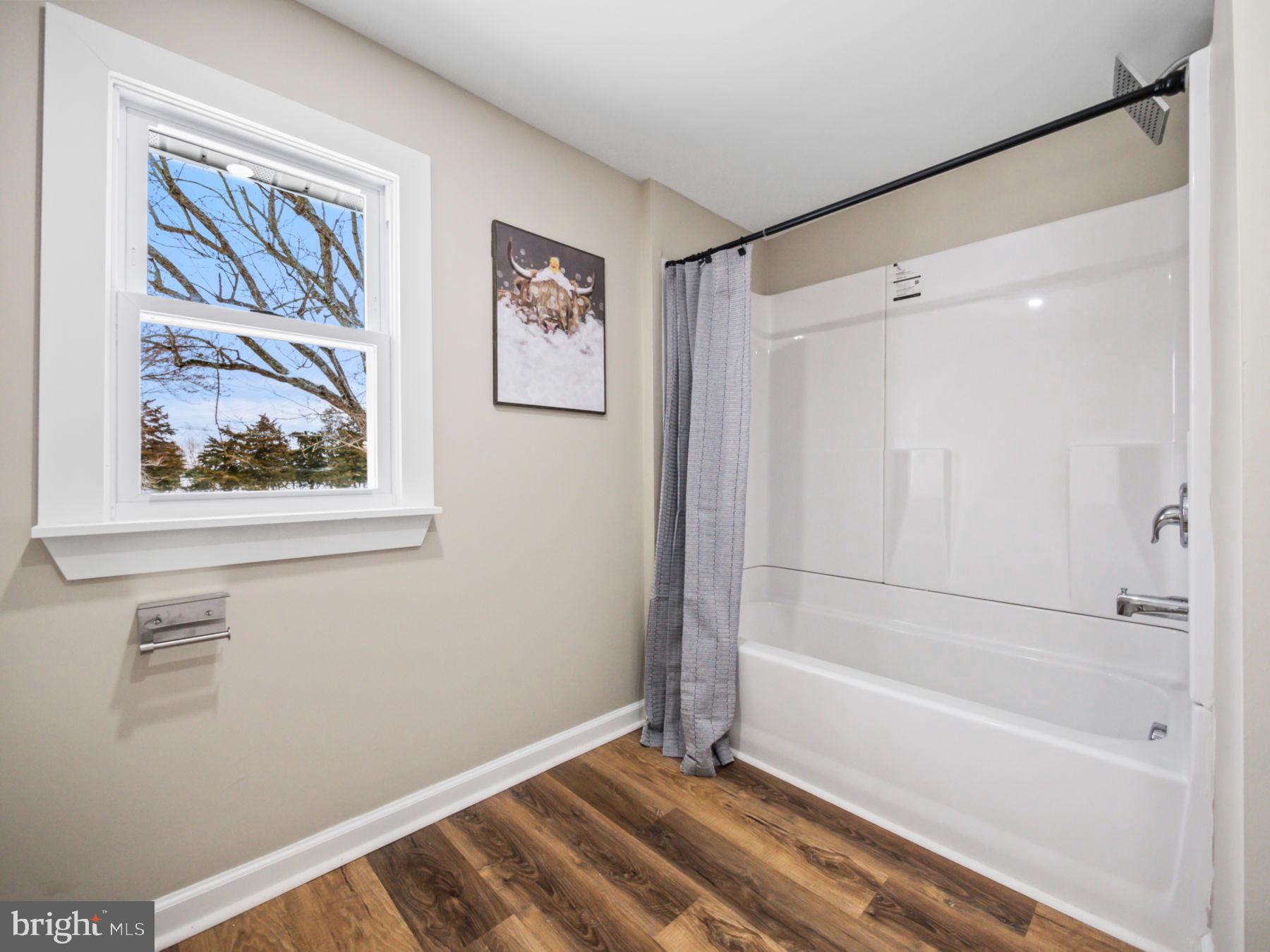 88 Stretch Road Bridgeton, NJ 08302 - Photo 26 of 39 Hall bathroom