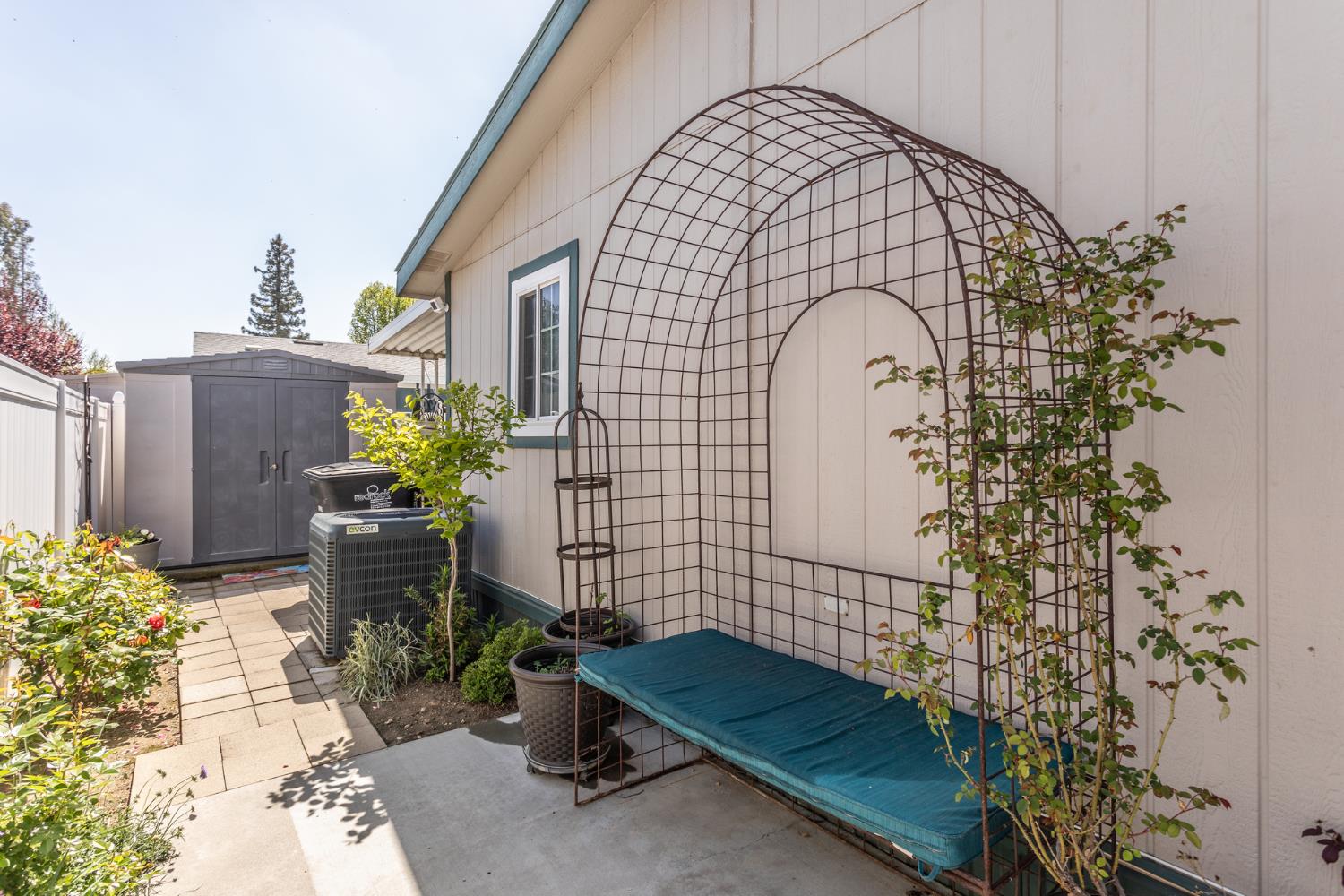 8701 Highway 41, Unit 52 Fresno, CA 93720 - Photo 27 of 66 a front view of a house