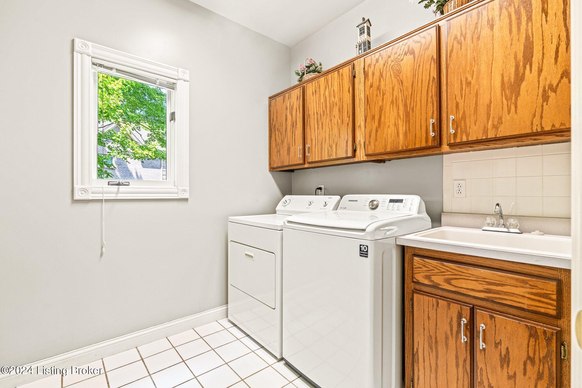 7518 Turner Ridge Road Crestwood, KY 40014 - Photo 29 of 58 First floor laundry with utility sink