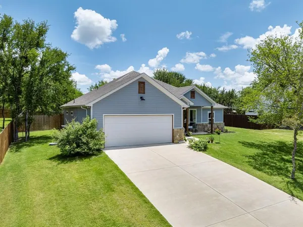 $325,000 | 2413 Christine Drive, Granbury, TX 76048