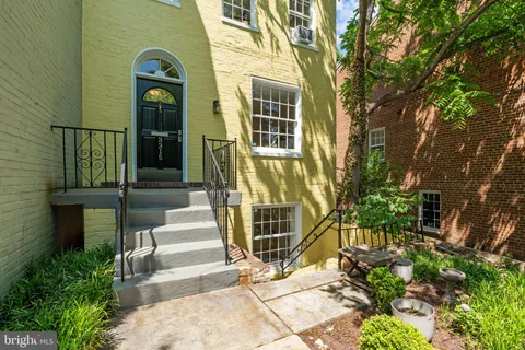 $1,575,000 | 3315 Dent Place Northwest, Washington, DC 20007