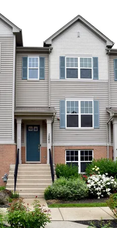 $3,200 | 1260 Evergreen Avenue, Des Plaines, IL 60016