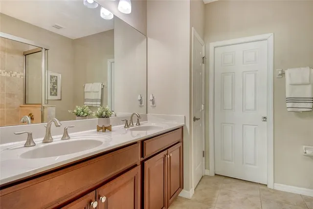 $325,000 | 116 Navigation Circle, Unit 106, Osprey, FL 34229