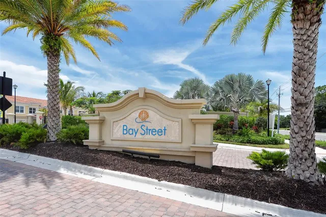 $325,000 | 116 Navigation Circle, Unit 106, Osprey, FL 34229