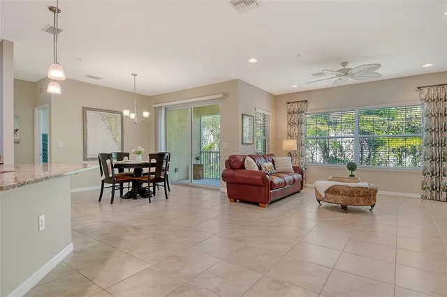 $325,000 | 116 Navigation Circle, Unit 106, Osprey, FL 34229
