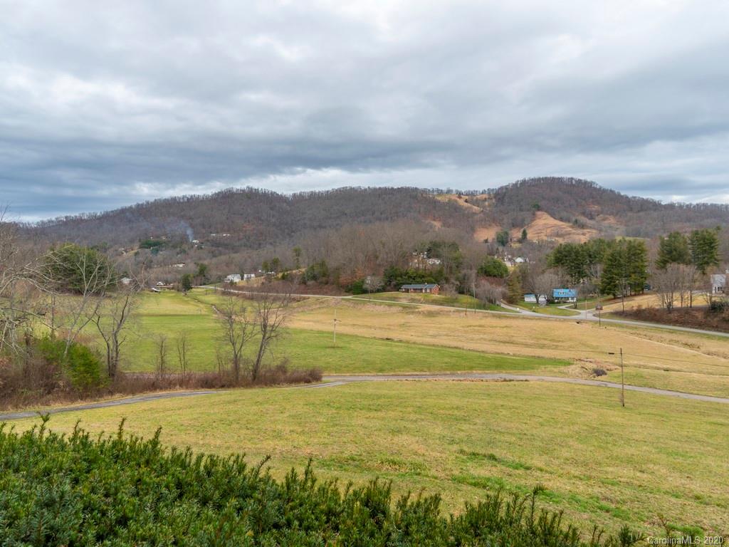 169 Roberts Shop Road Waynesville, NC 28786 - Photo 3 of 23 Gallery Image 3