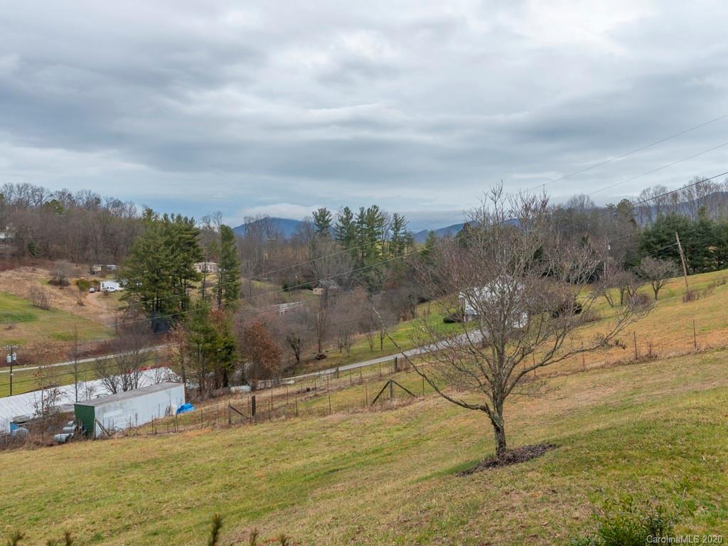 169 Roberts Shop Road Waynesville, NC 28786 - Photo 4 of 23 Gallery Image 4