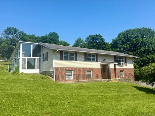 $374,900 | 231 Highland Avenue, Marlboro, NY 12542
