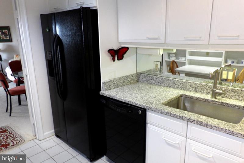 3801 Canterbury Road, Unit 803 Baltimore, MD 21218 - Photo 5 of 33