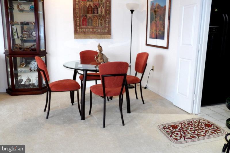 3801 Canterbury Road, Unit 803 Baltimore, MD 21218 - Photo 7 of 33 Dining Room