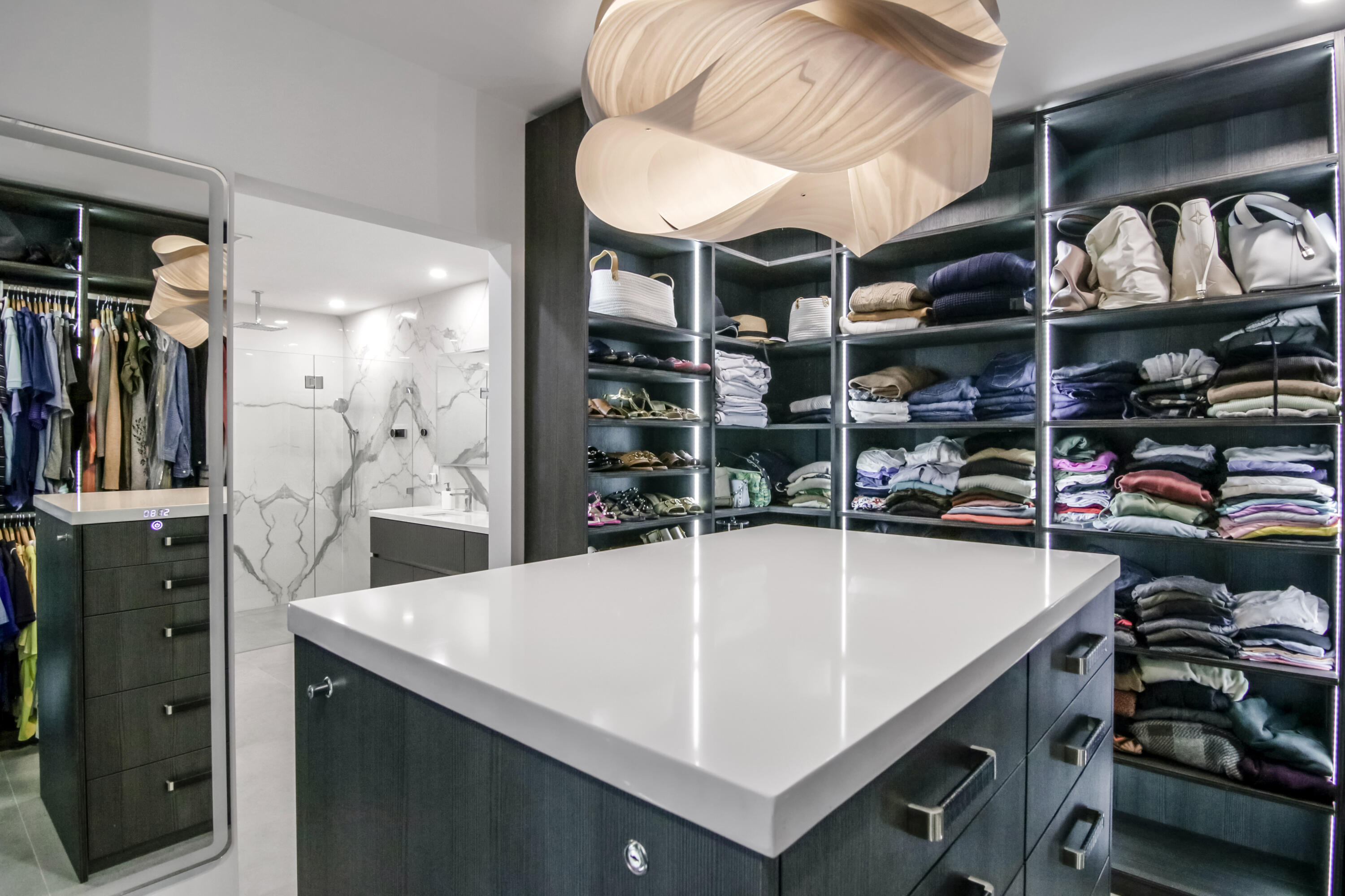 13244 Polo Club Road, Unit C105 Wellington, FL 33414 - Photo 28 of 42 a kitchen with a table and chairs