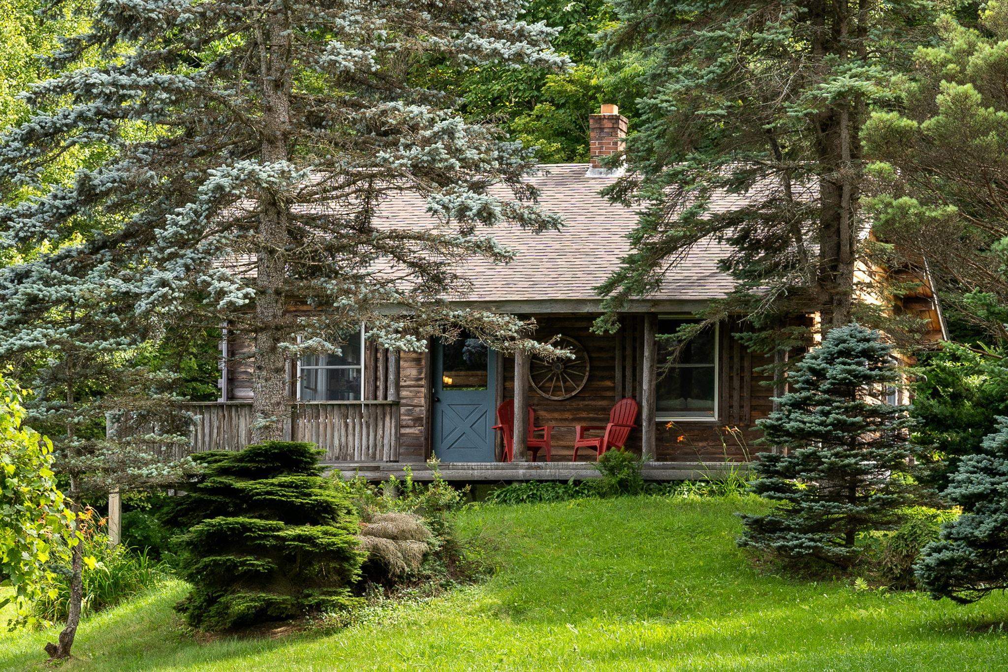 691 Dartt Hill Road Bethel, VT 05032 - Photo 2 of 60