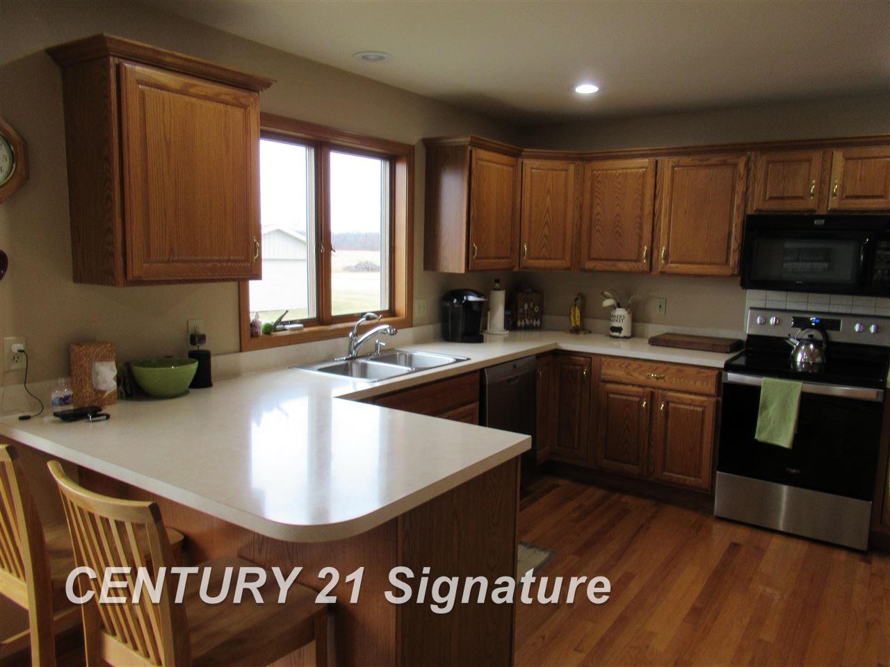 11212 West Stanley Road Flushing, MI 48433 - Photo 9 of 47