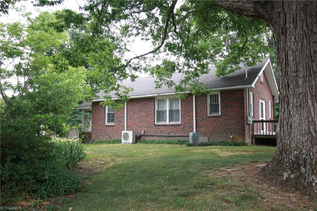 2067 Riverside Circle Eden, NC 27288 - Photo 7 of 50 Gallery Image 7