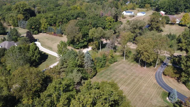 $259,000 | 727 West Maple Road, Milford, MI 48381