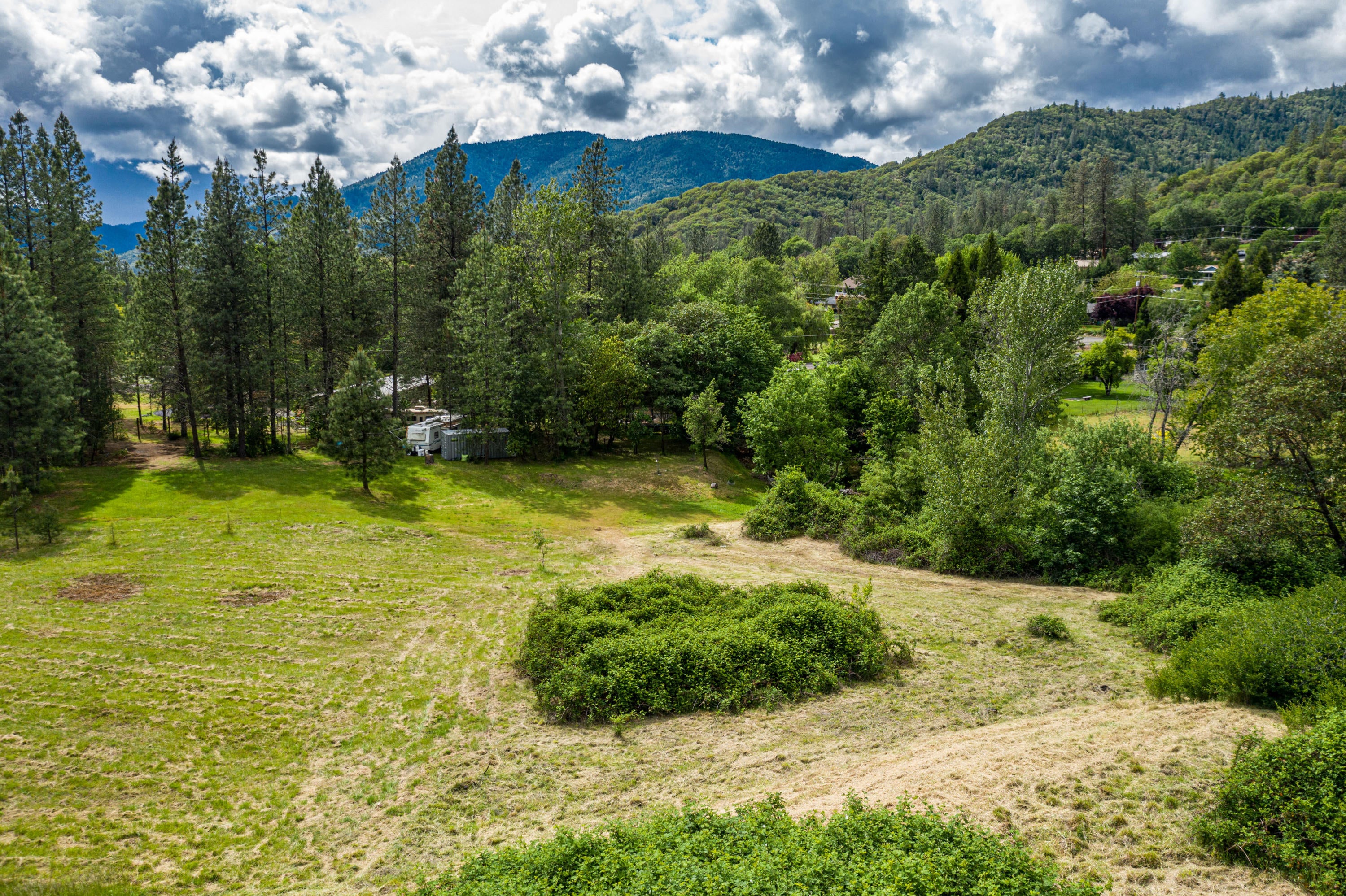 1617 Wards Creek Road Rogue River, OR 97537 - Photo 8 of 19 5