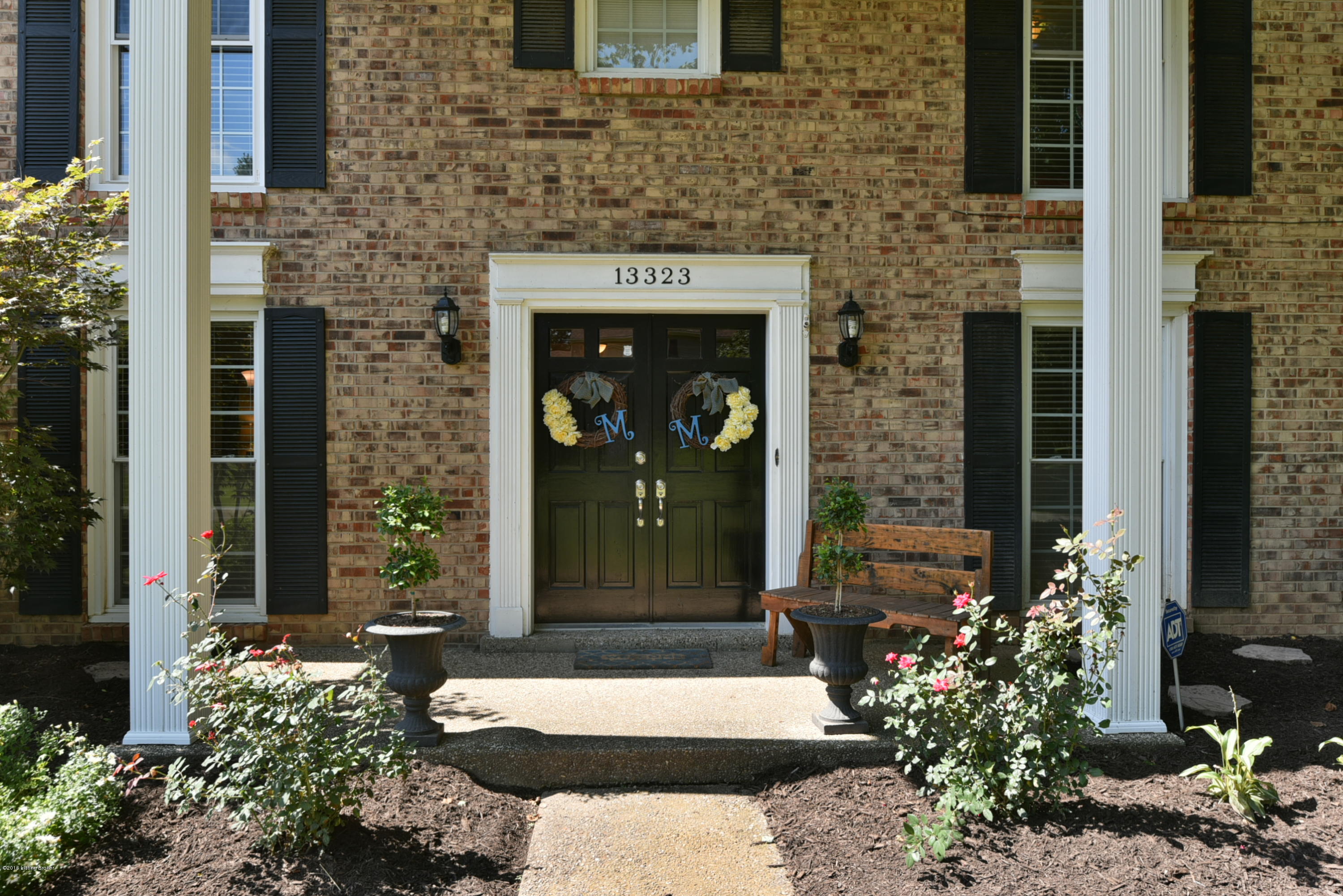 13323 Creekview Road Prospect, KY 40059 - Photo 2 of 38 DSC_8433