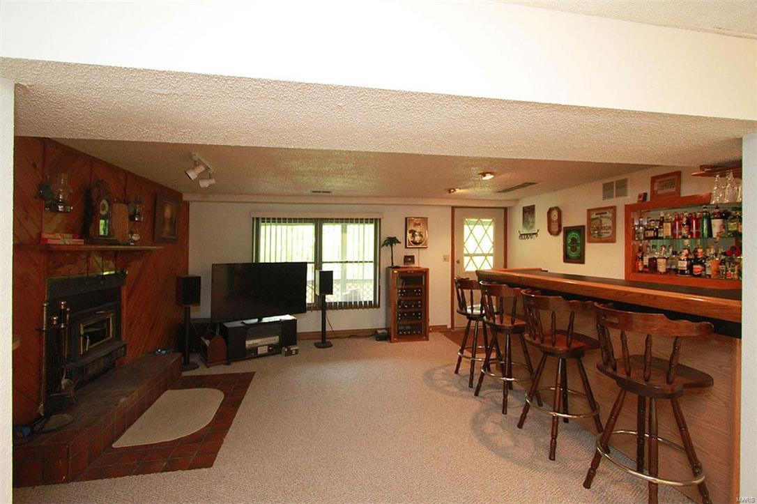 7003 Lockmann Road Collinsville, IL 62234 - Photo 13 of 36