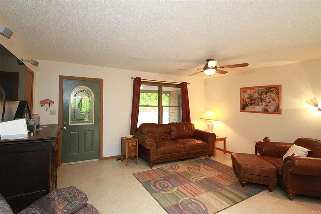 7003 Lockmann Road Collinsville, IL 62234 - Photo 2 of 36