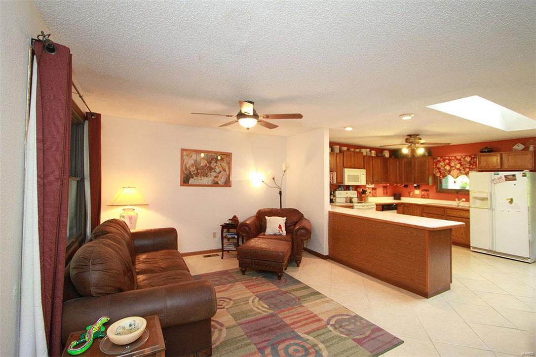 7003 Lockmann Road Collinsville, IL 62234 - Photo 3 of 36
