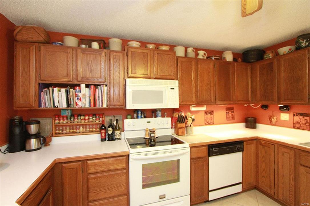 7003 Lockmann Road Collinsville, IL 62234 - Photo 6 of 36