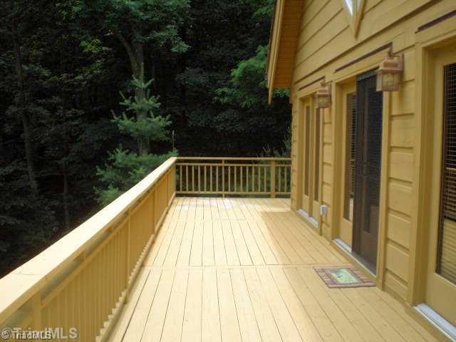 1085 Big Tree Road West Jefferson, NC 28694 - Photo 4 of 16 Patio/Deck.