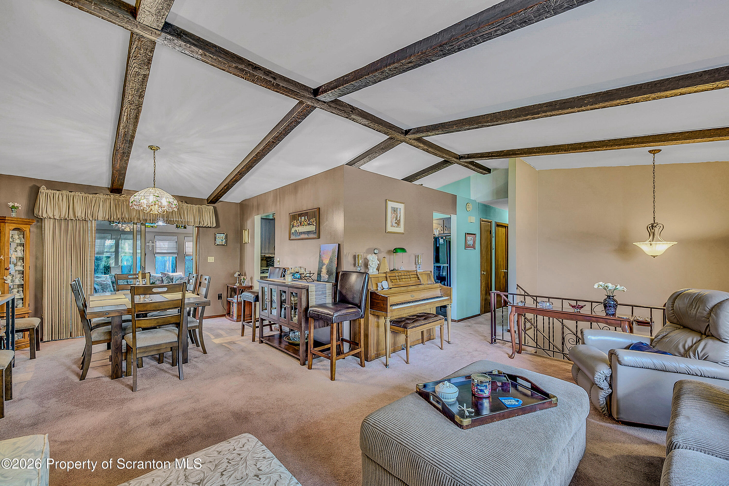 1735 Bulwer Street Scranton, PA 18504 - Photo 19 of 49 Living Room