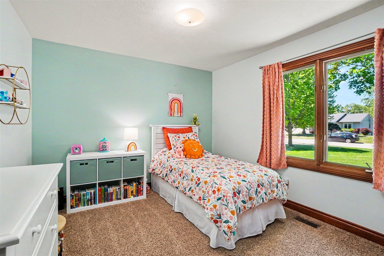 7368 Cherry Avenue Jenison, MI 49428 - Photo 12 of 37