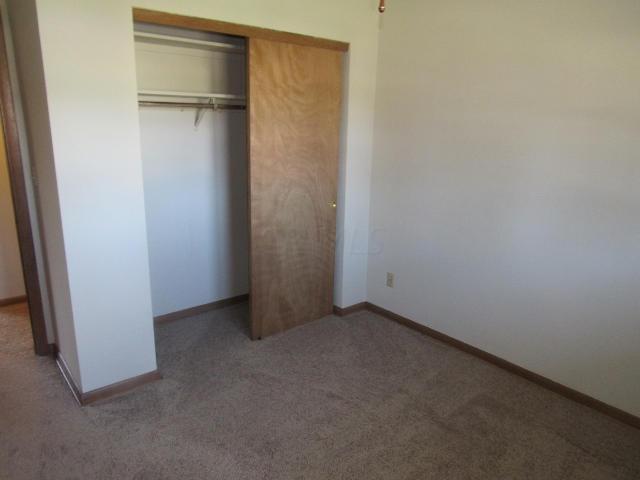 1828 Woodcrest Road Columbus, OH 43232 - Photo 8 of 20 Gallery Image 8