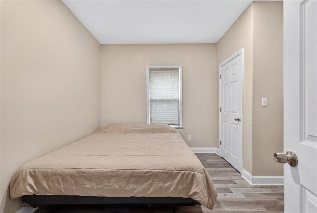 182 Quequechan Street Fall River, MA 02723 - Photo 17 of 24