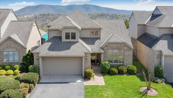 $625,000 | 5010 Hunting Hills Circle, Roanoke, VA 24018