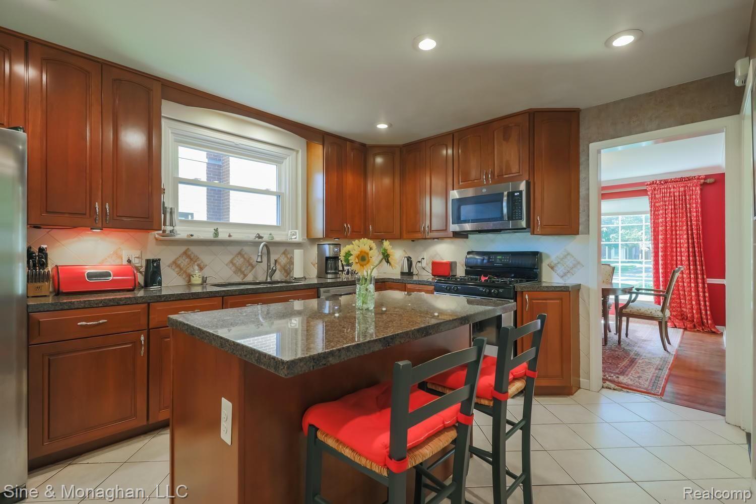 1179 Whittier Road Grosse Pointe, MI 48230 - Photo 8 of 59 1179 Whittier Rd KITCHEN TO DINING ROOM.jpg