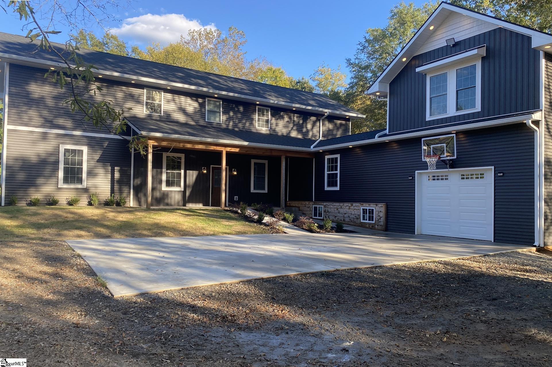 143 Marler Road Gray Court, SC 29645 - Photo 2 of 28