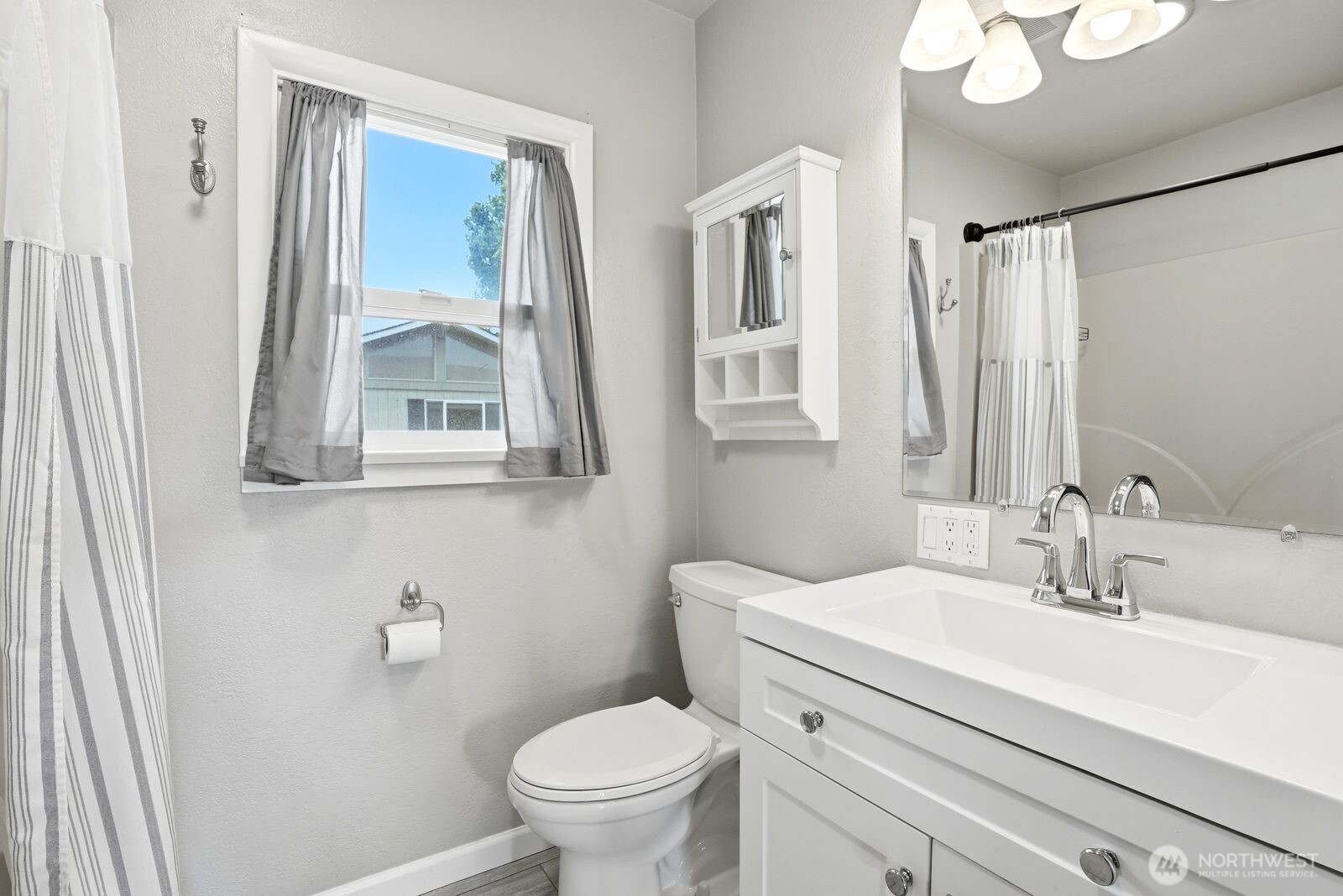 4101 Ahtanum Road Yakima, WA 98903 - Photo 12 of 38