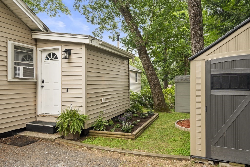 36 Elm Road Westford, MA 01886 - Photo 21 of 28