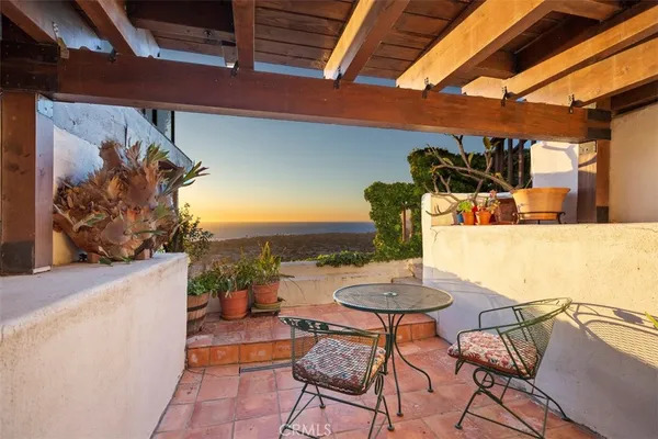 a view of a patio