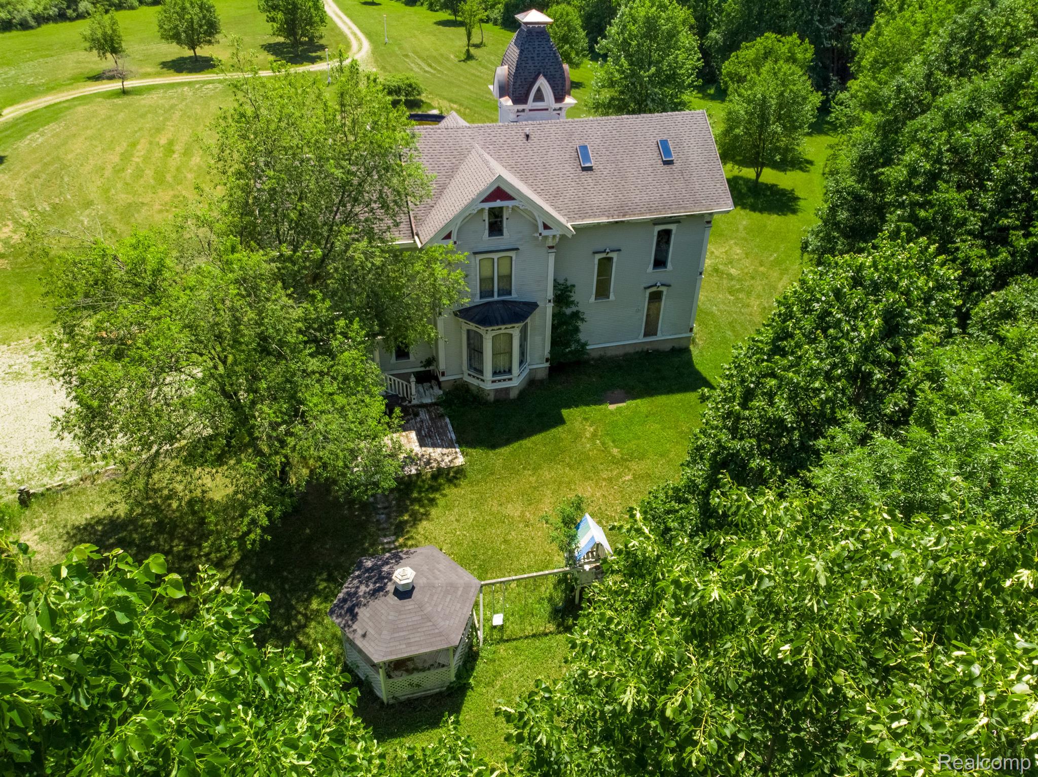 450 Davis Lake Road Lapeer, MI 48446 - Photo 2 of 29 Gallery Image 2
