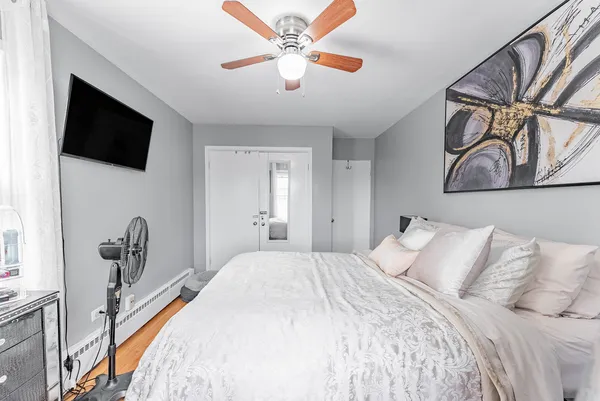 $570,000 | 1811 Kenilworth Avenue, Berwyn, IL 60402