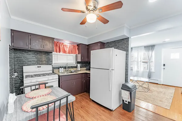 $570,000 | 1811 Kenilworth Avenue, Berwyn, IL 60402