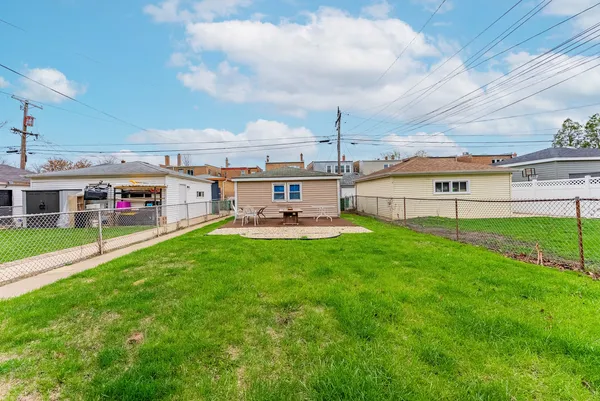 $570,000 | 1811 Kenilworth Avenue, Berwyn, IL 60402