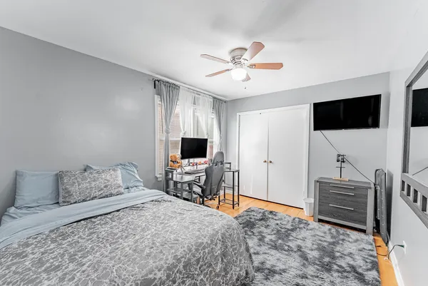 $570,000 | 1811 Kenilworth Avenue, Berwyn, IL 60402