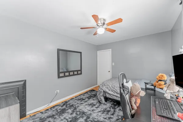 $570,000 | 1811 Kenilworth Avenue, Berwyn, IL 60402