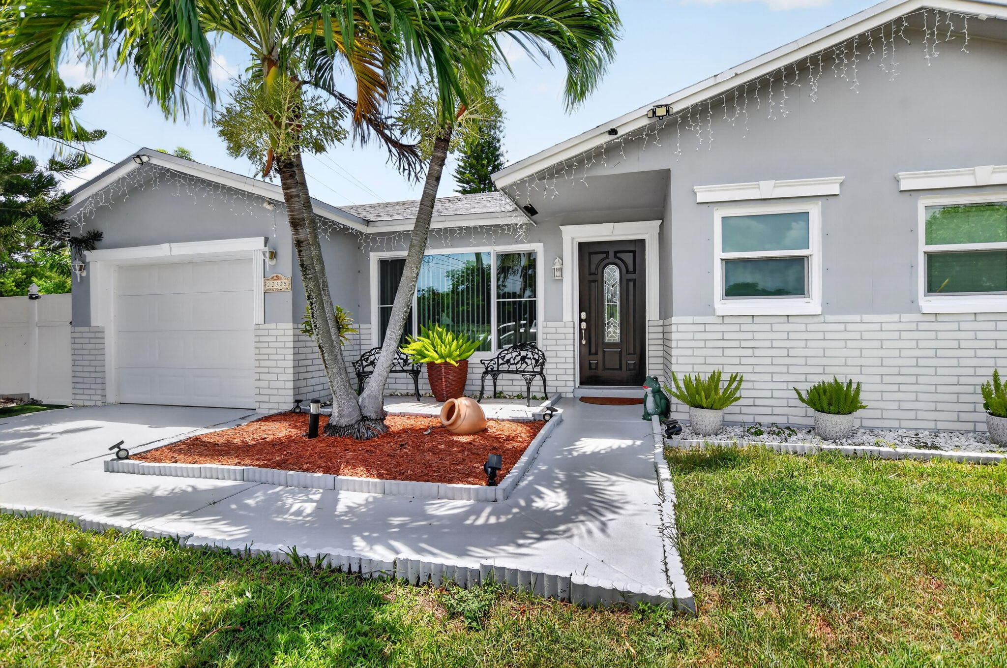 22305 Southwest 57th Avenue Boca Raton, FL 33428 - Photo 4 of 43 Front of home