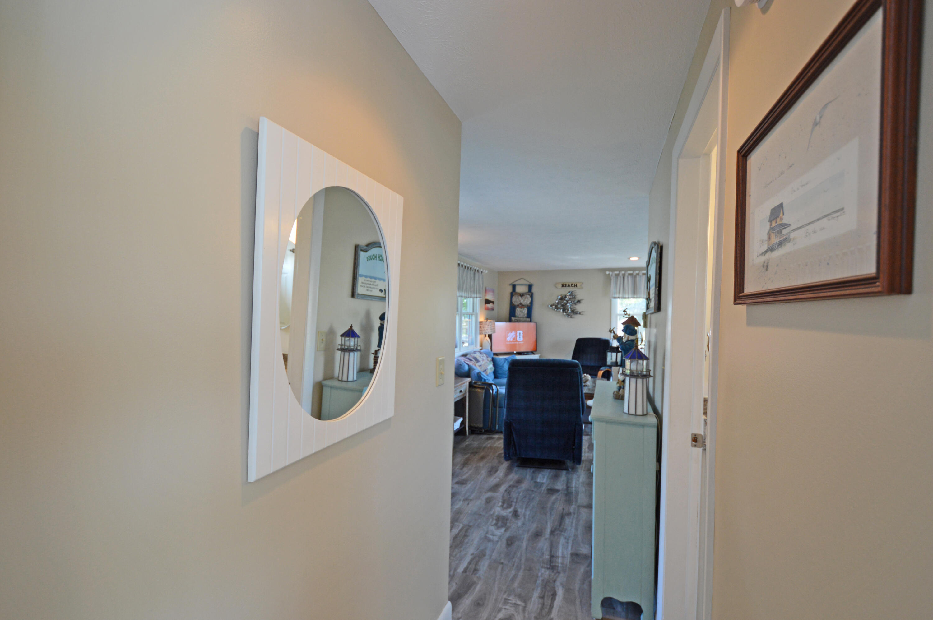 5 Dyke Road, Unit E Kennebunkport, ME 04046 - Photo 14 of 15 Sireen_Hallway2