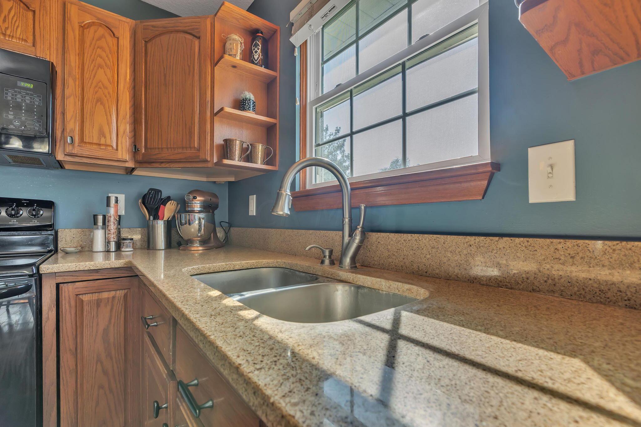 8243 Blacks Road Southwest Pataskala, OH 43062 - Photo 24 of 63 Kitchen