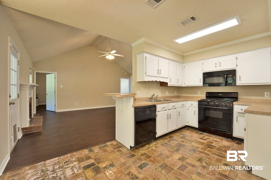 9770 Oak Forrest Drive Mobile, AL 36695 - Photo 5 of 20