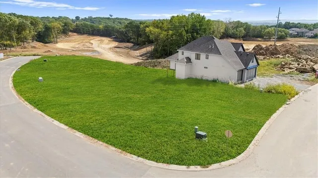 $179,000 | 162 Montebella Drive, Riverside, MO 64150