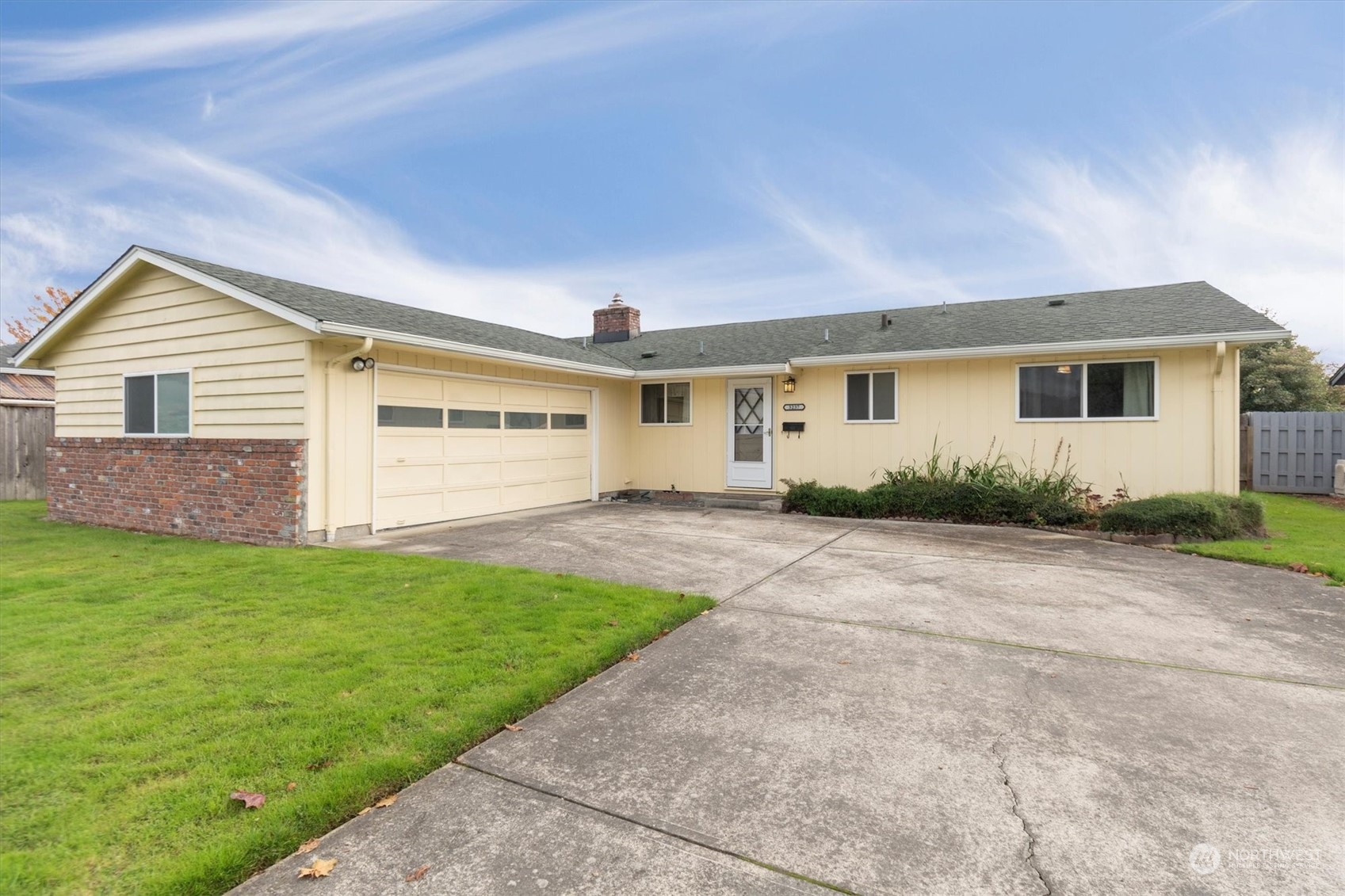 3237 Maple Street Longview, WA 98632 - Photo 1 of 36 Gallery Image 1