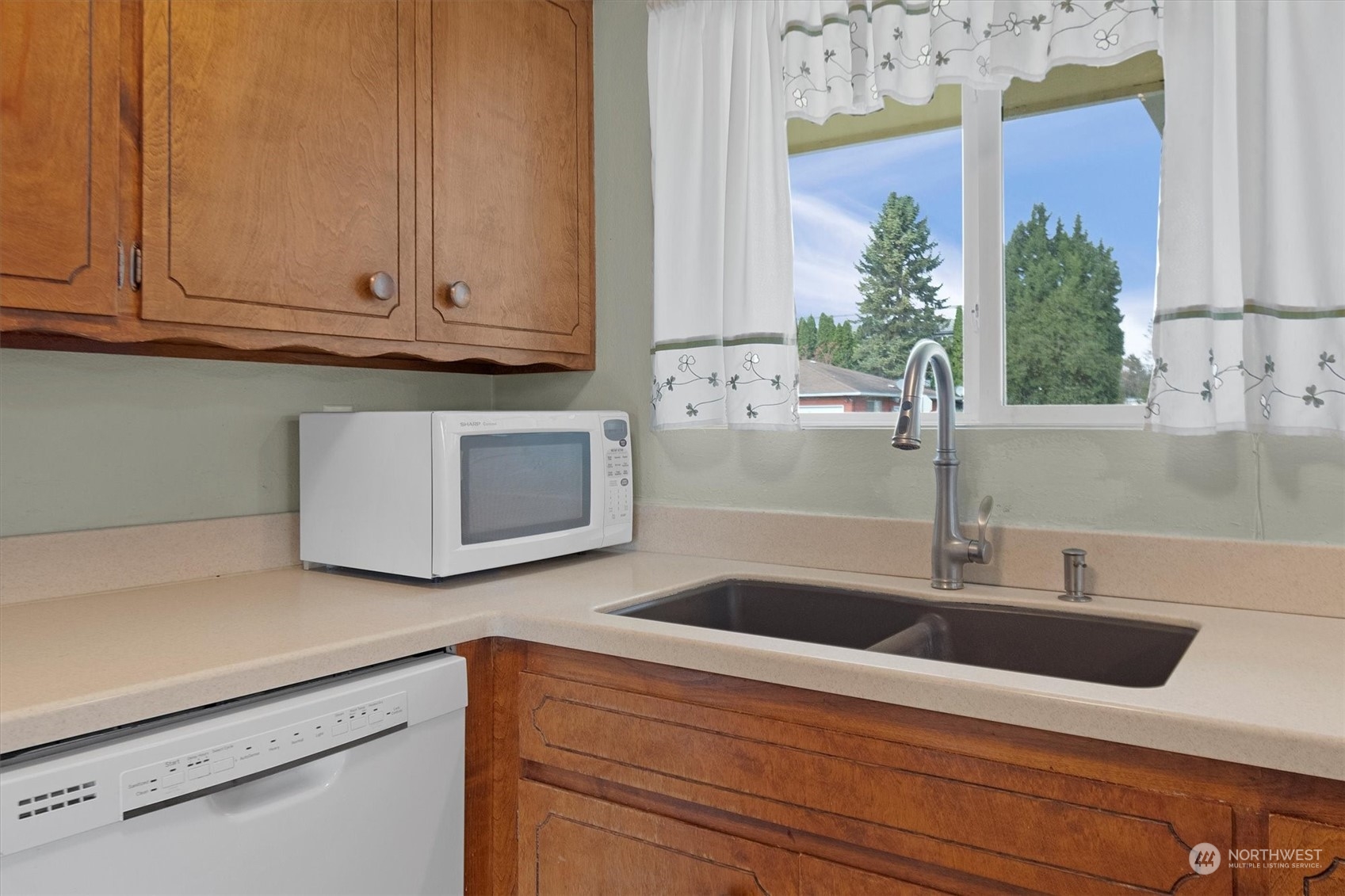 3237 Maple Street Longview, WA 98632 - Photo 13 of 36 Gallery Image 13